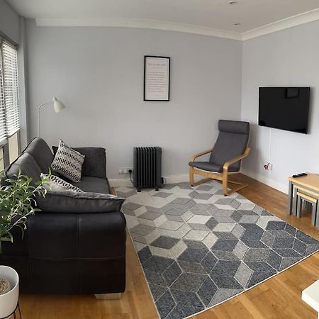 Tranquil Haven Retreat Apartment Lexden Bagian luar foto