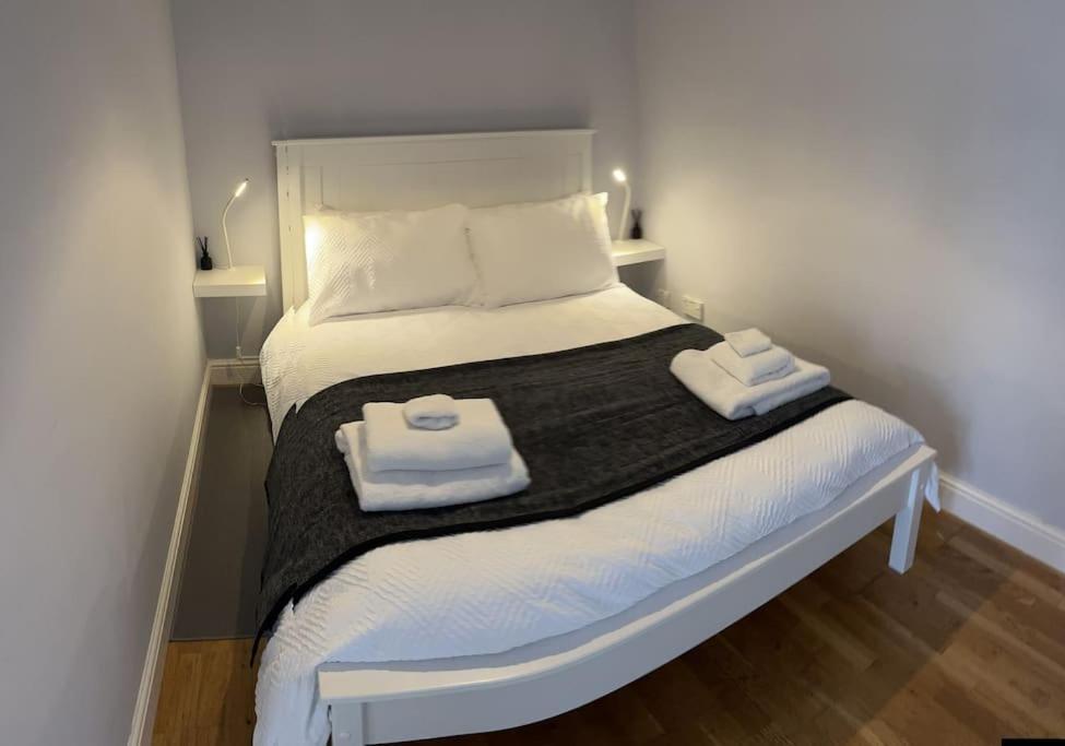 Tranquil Haven Retreat Apartment Lexden Bagian luar foto